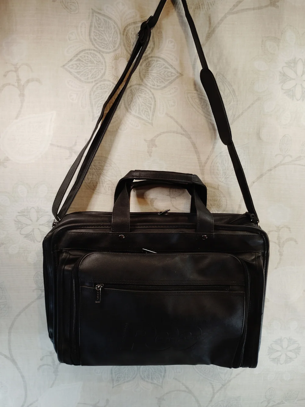 Leeds Black Leather Laptop/Messenger /Briefcase - Professional Men’s Bag